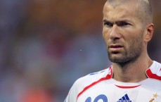 开云中国官网|德甲霸主拜仁慕尼黑提前一轮锁定欧冠席位，揭秘其晋级之路与战术奥秘